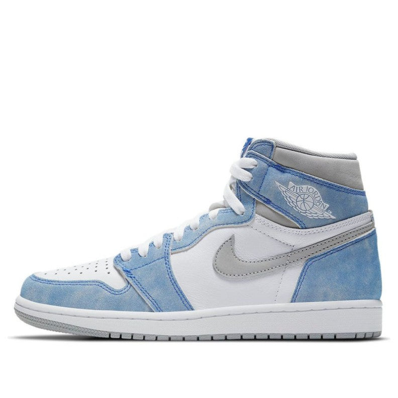 Air Jordan 1 Retro High OG 'Hyper Royal Light Smoke Grey' 555088-237.80