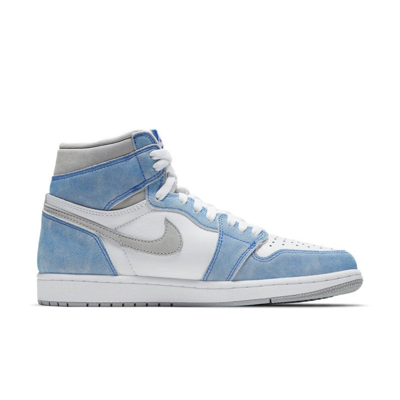 Air Jordan 1 Retro High OG 'Hyper Royal Light Smoke Grey' 555088-237.80