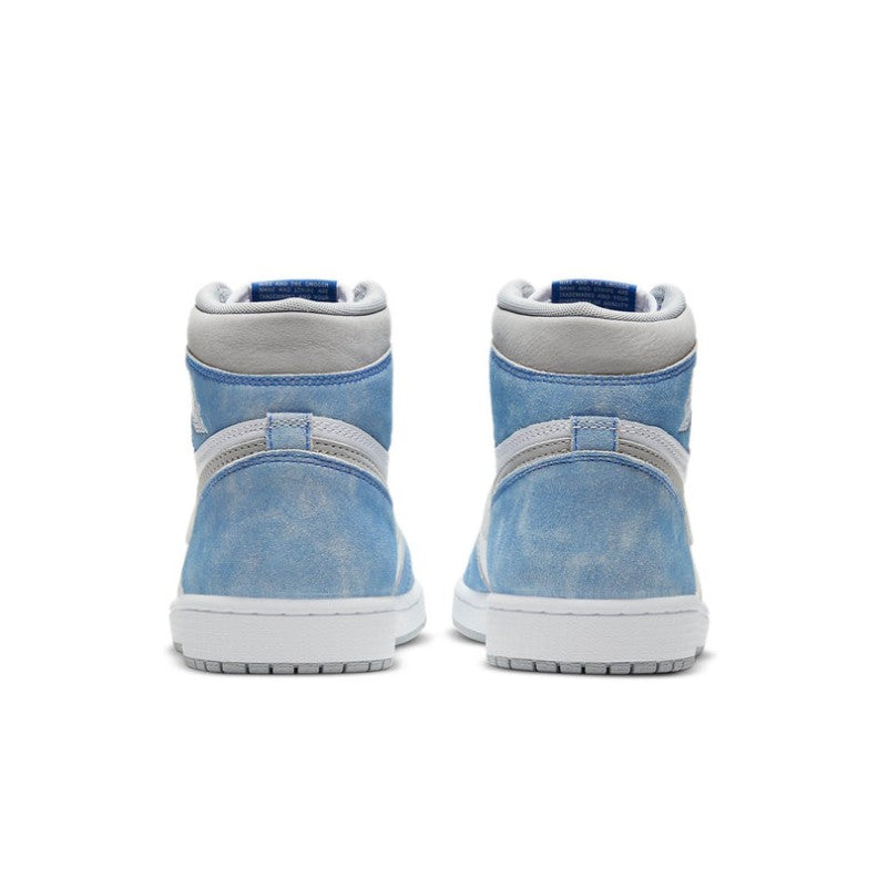 Air Jordan 1 Retro High OG 'Hyper Royal Light Smoke Grey' 555088-237.80